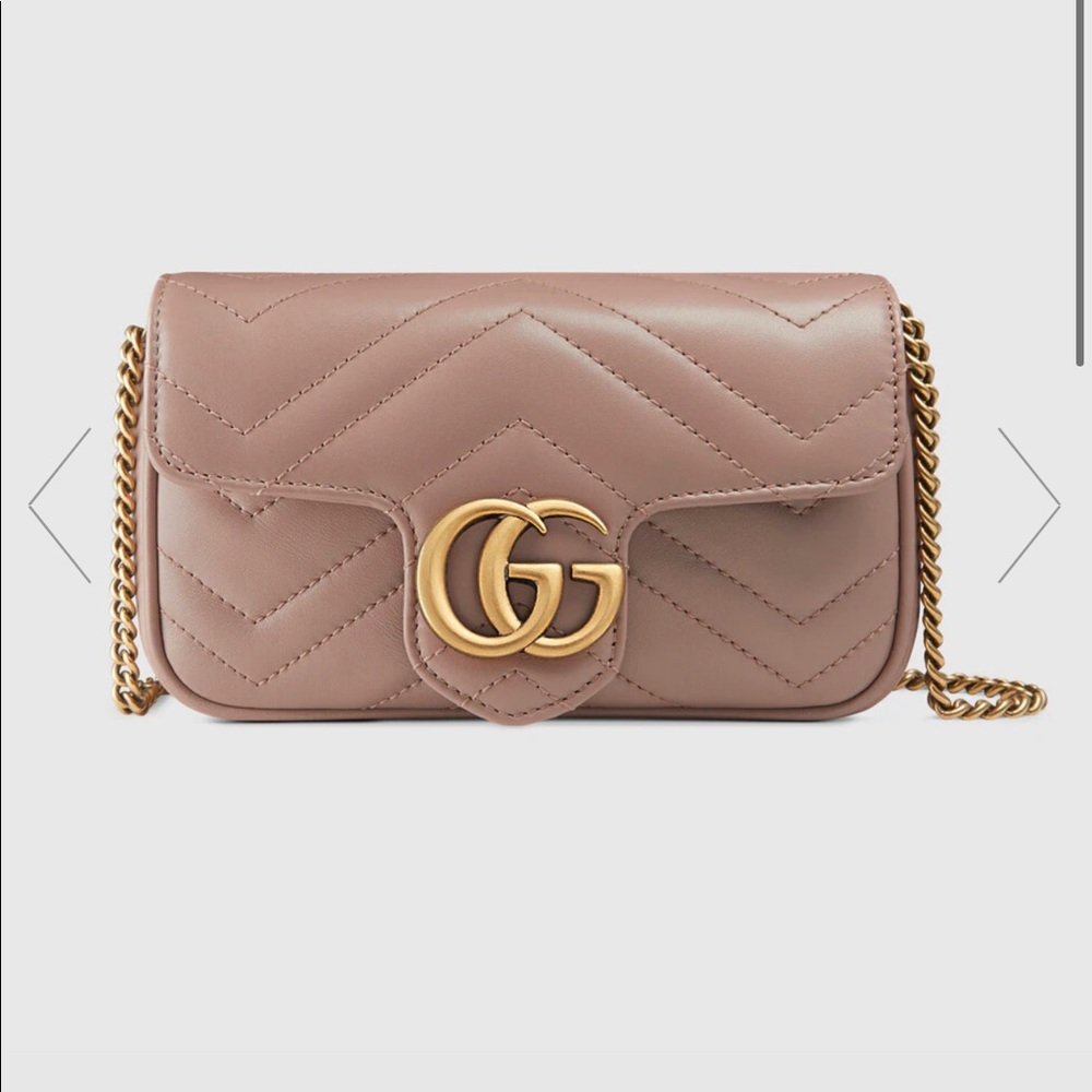 Gucci GG Marmont matelassé leather super mini bag in dusty pink chevron leather